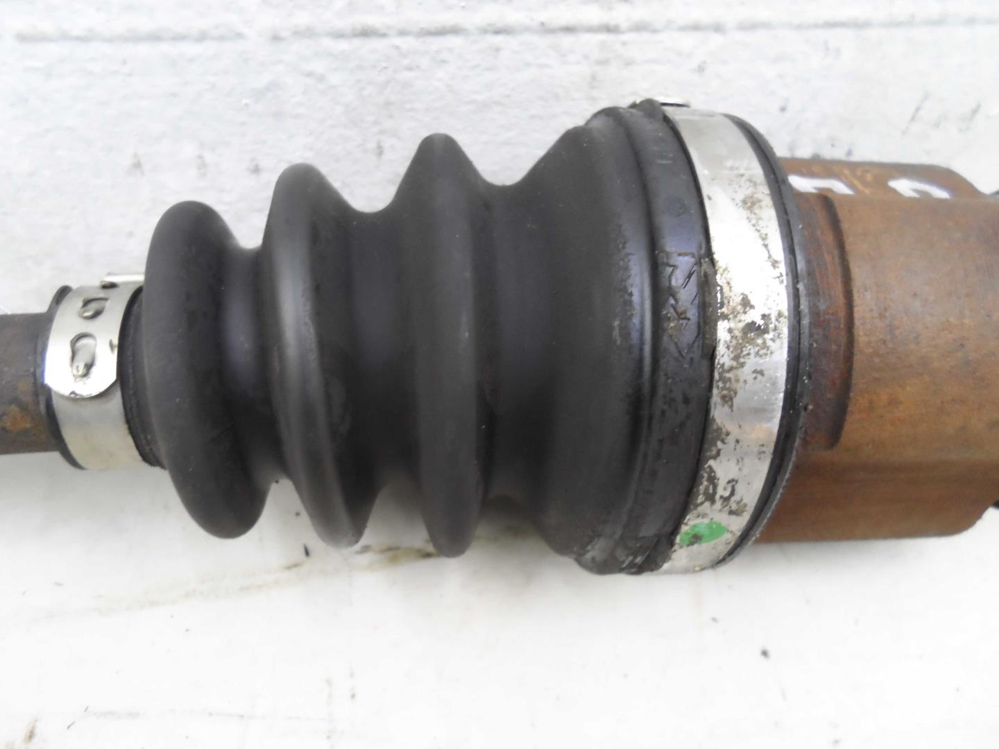 Полуось передняя правая