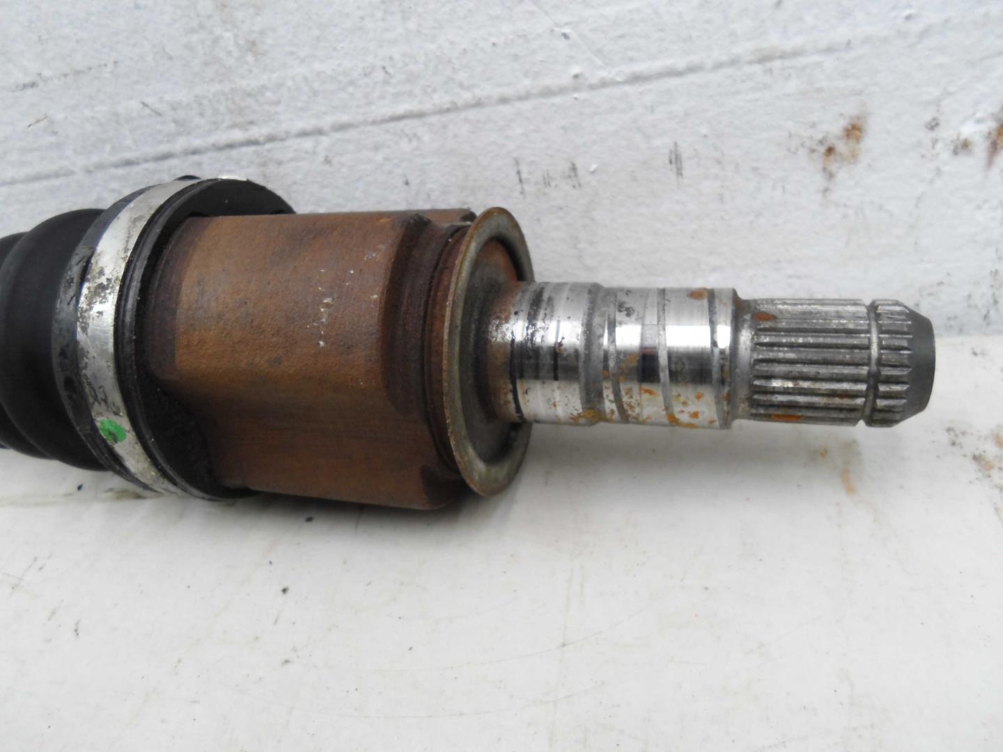 Полуось передняя правая