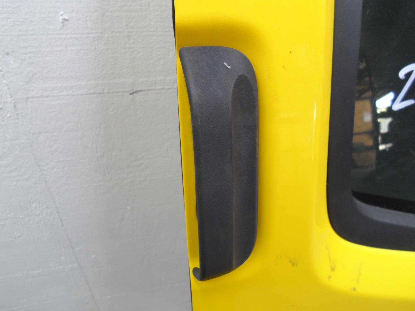 Стеклоподъемник электр. задний правый