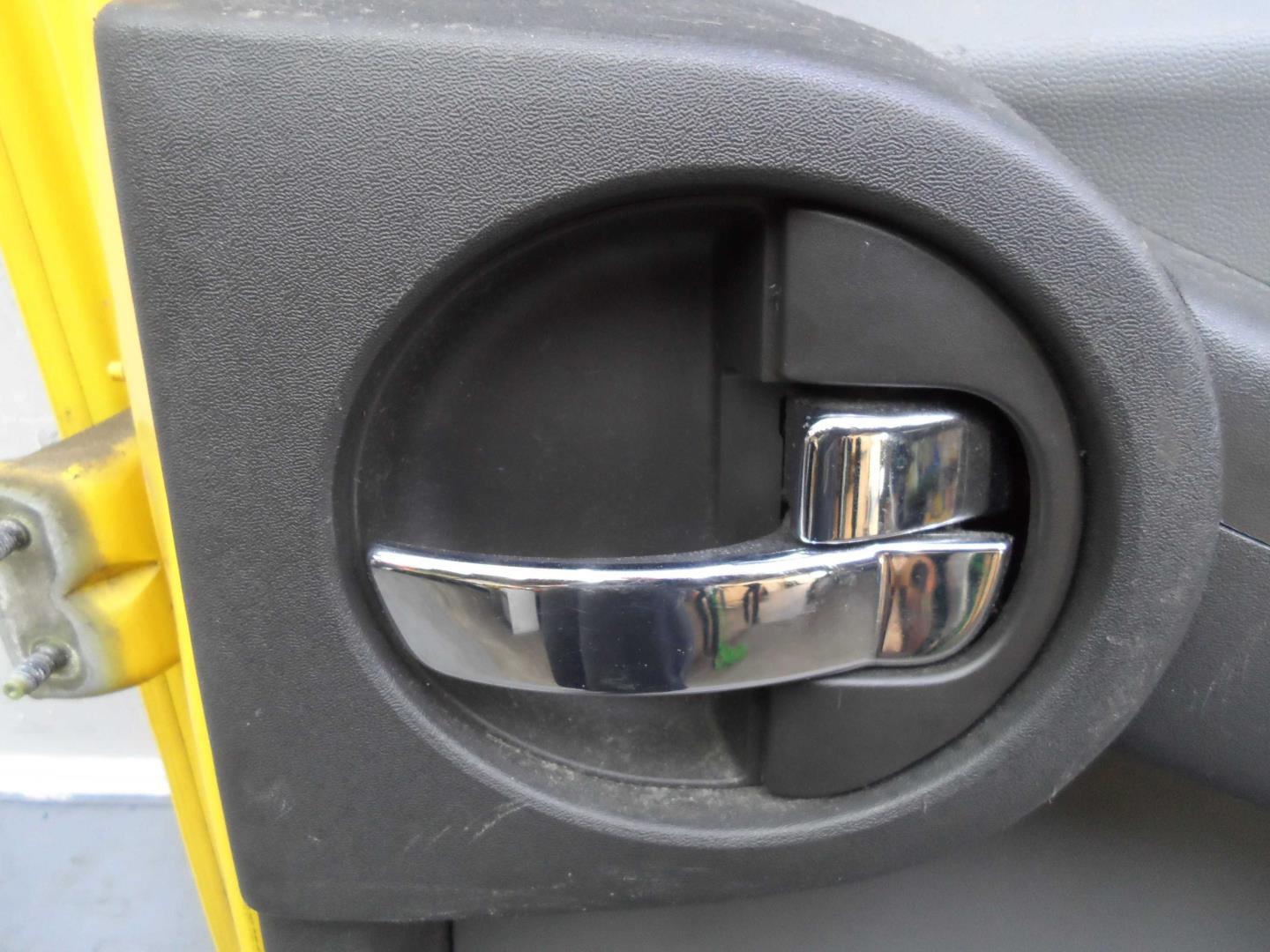 Стеклоподъемник электр. задний правый