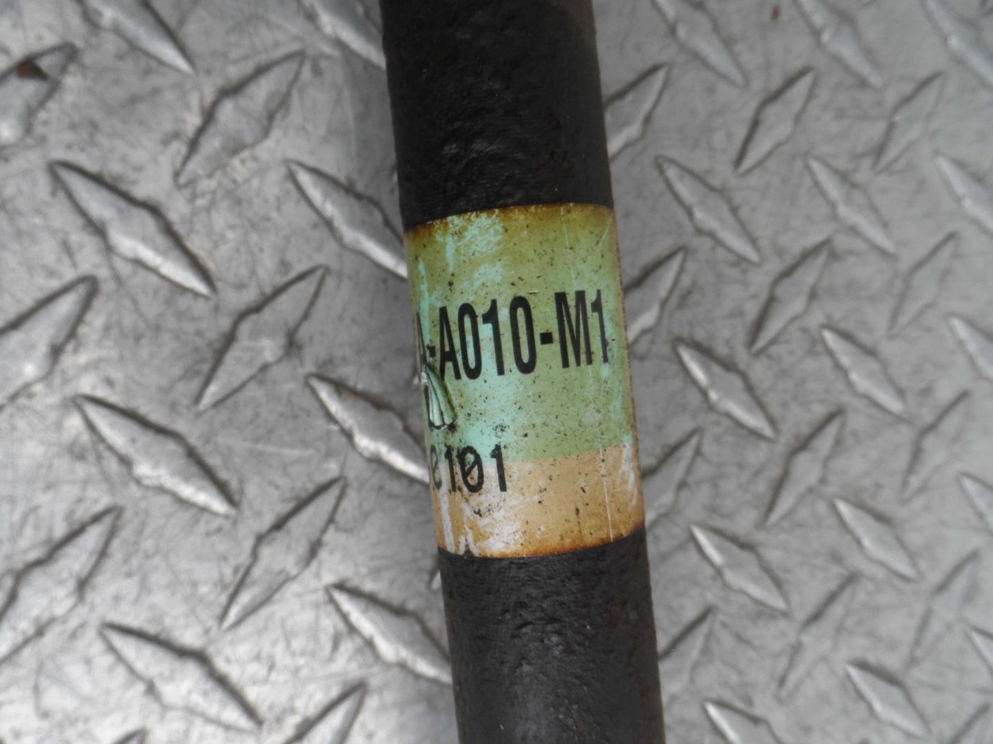 Полуось задняя левая