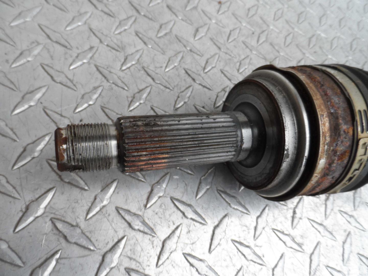 Полуось задняя левая