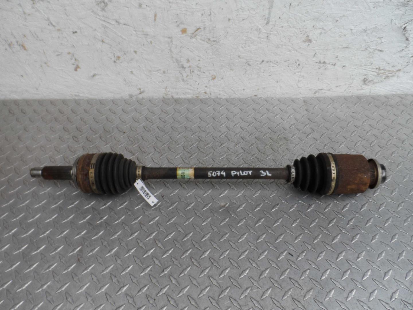 Полуось задняя левая