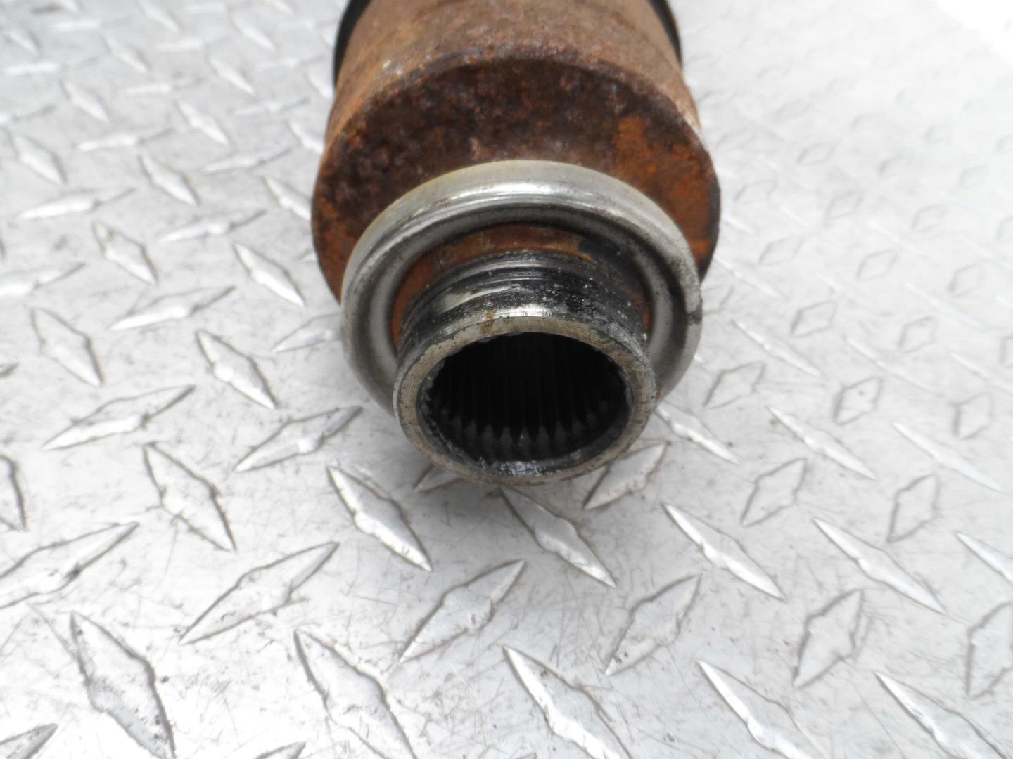 Полуось задняя левая