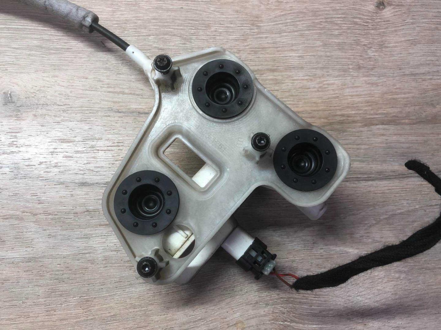 Замок багажника