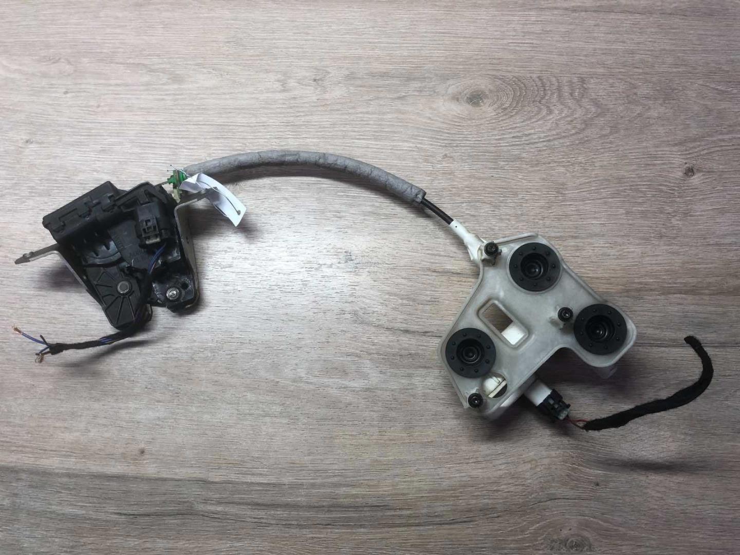 Замок багажника