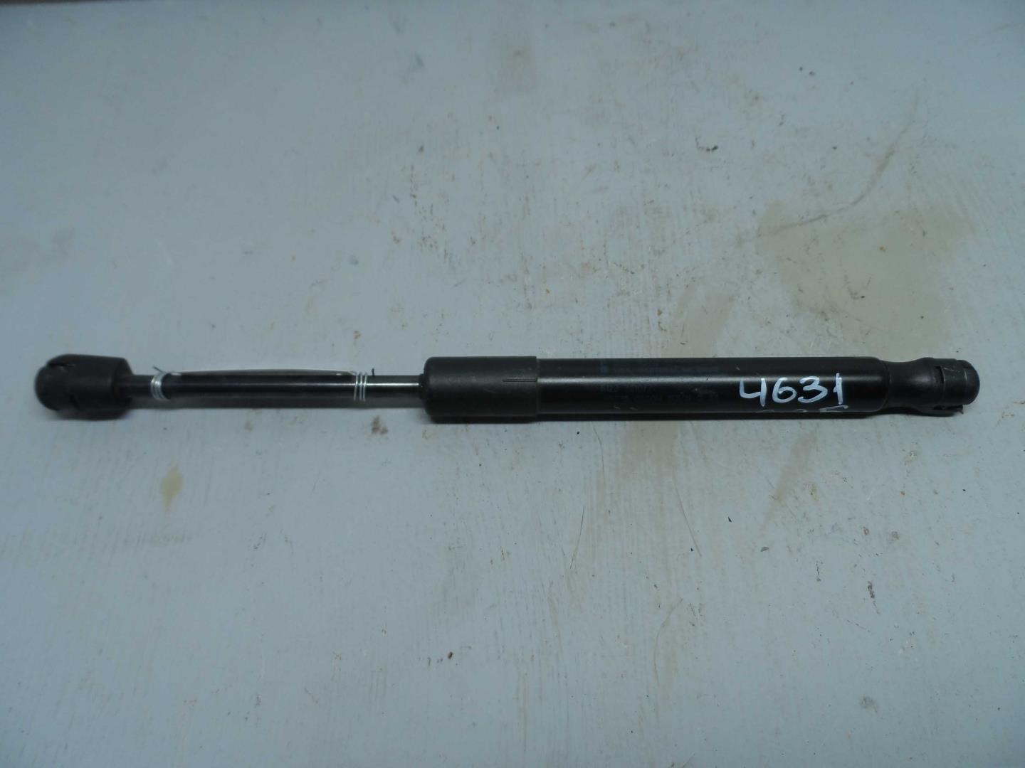 Амортизатор капота