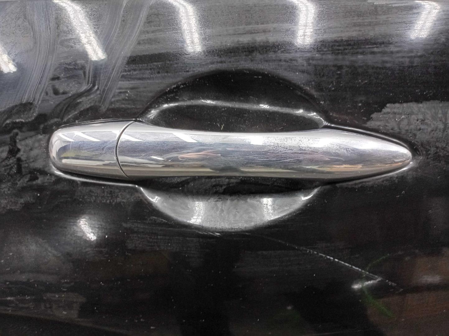 Стекло двери задней правой