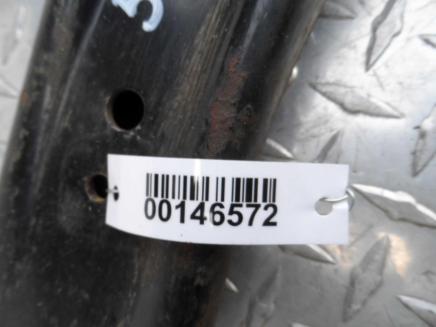 Рычаг передний нижний правый