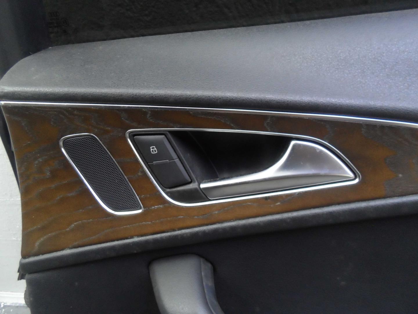 Ограничитель двери