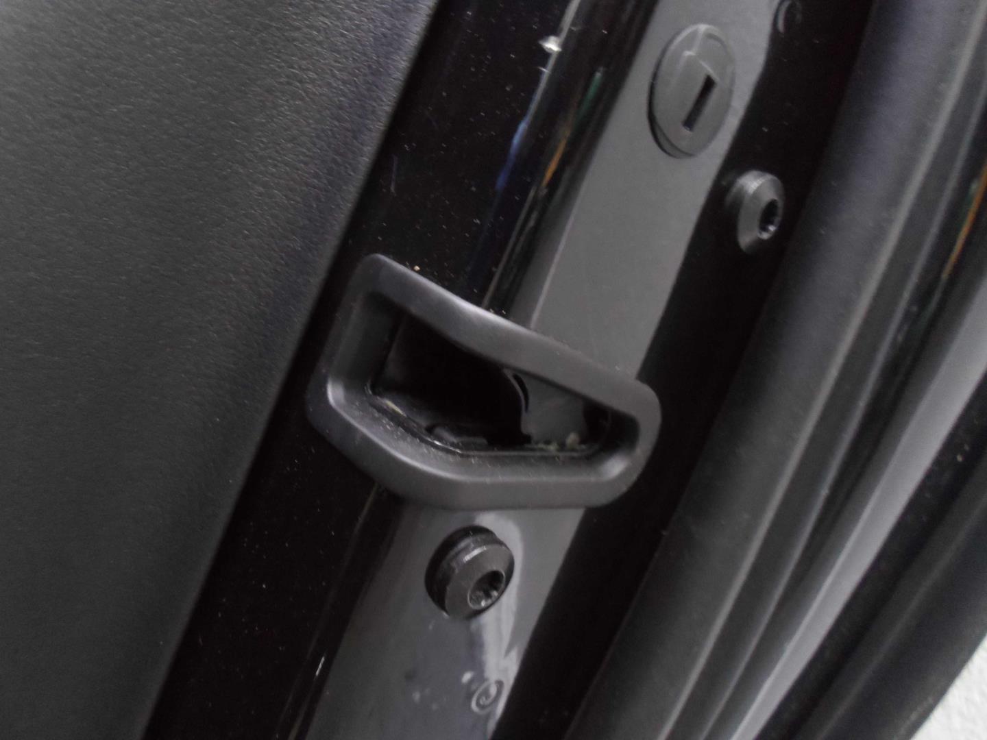 Ограничитель двери