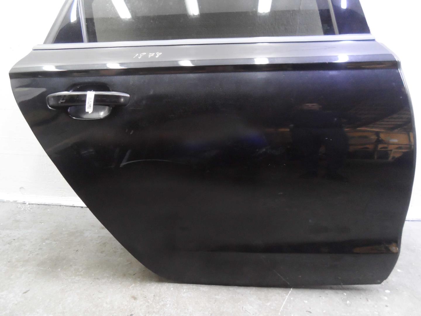 Ограничитель двери