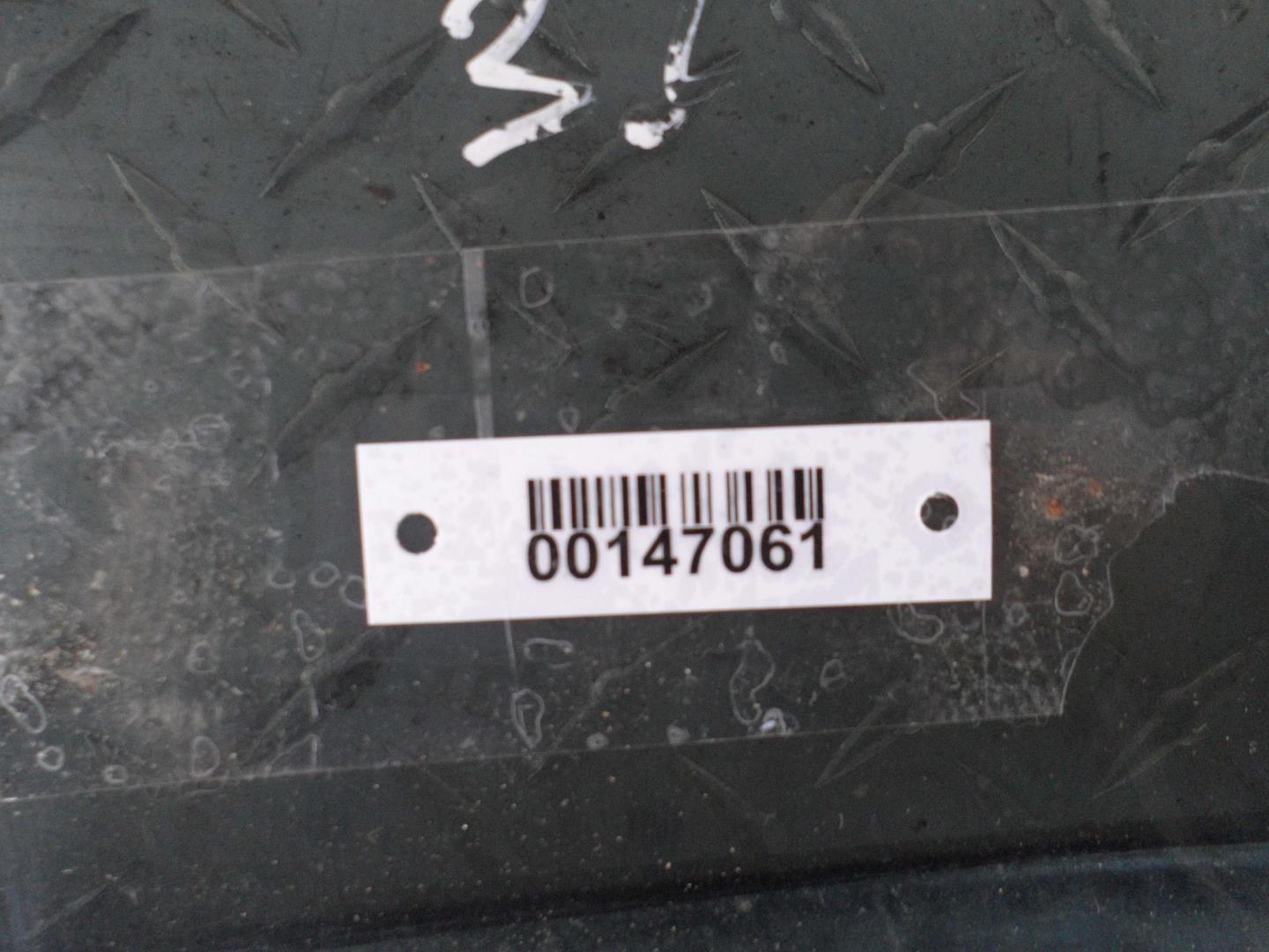 Стекло двери задней левой