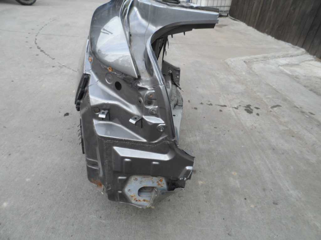 Кузовной элемент