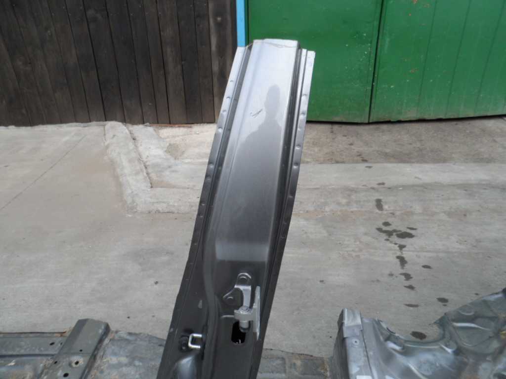 Кузовной элемент