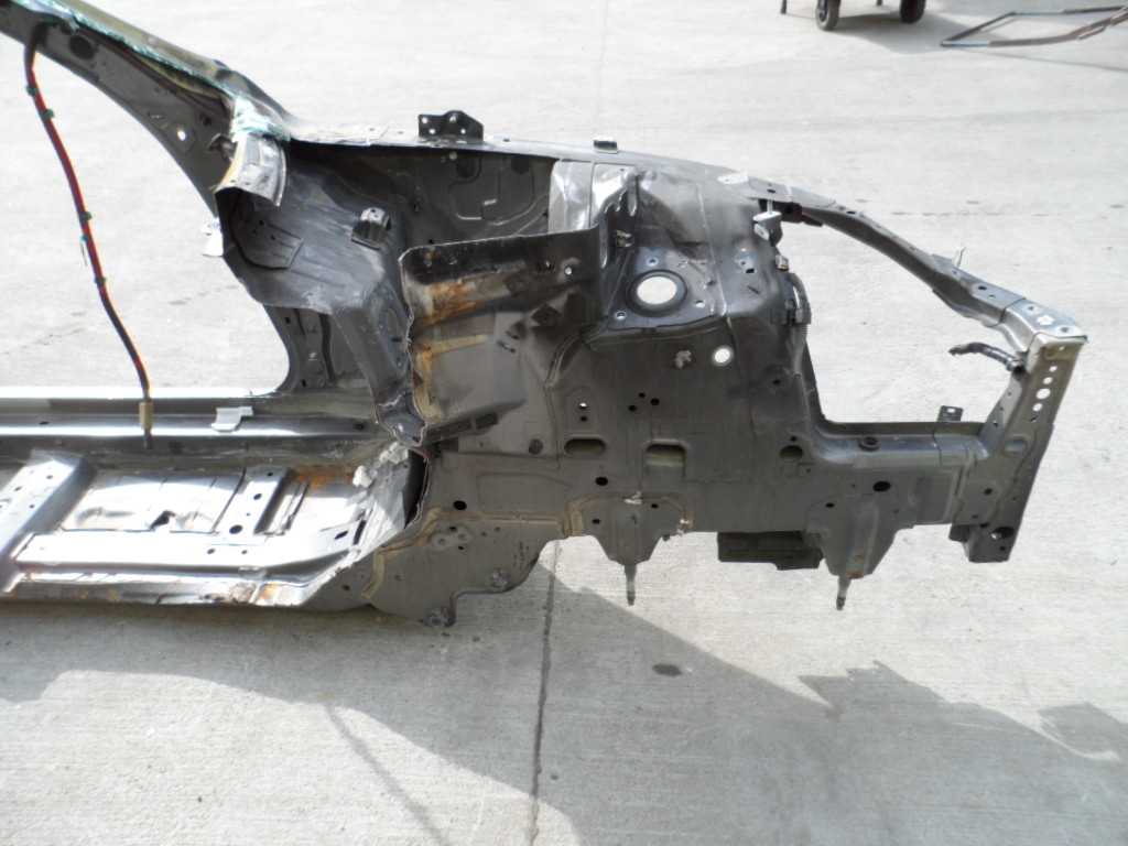 Кузовной элемент