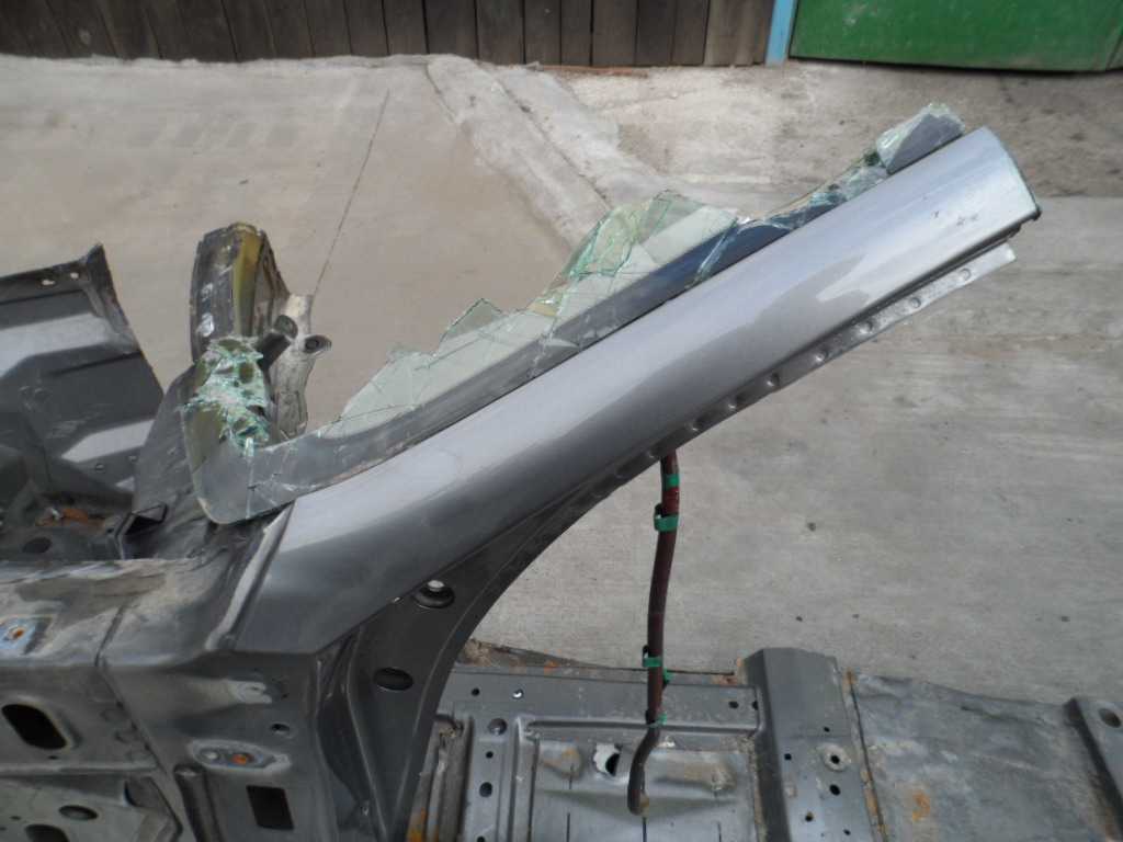 Кузовной элемент