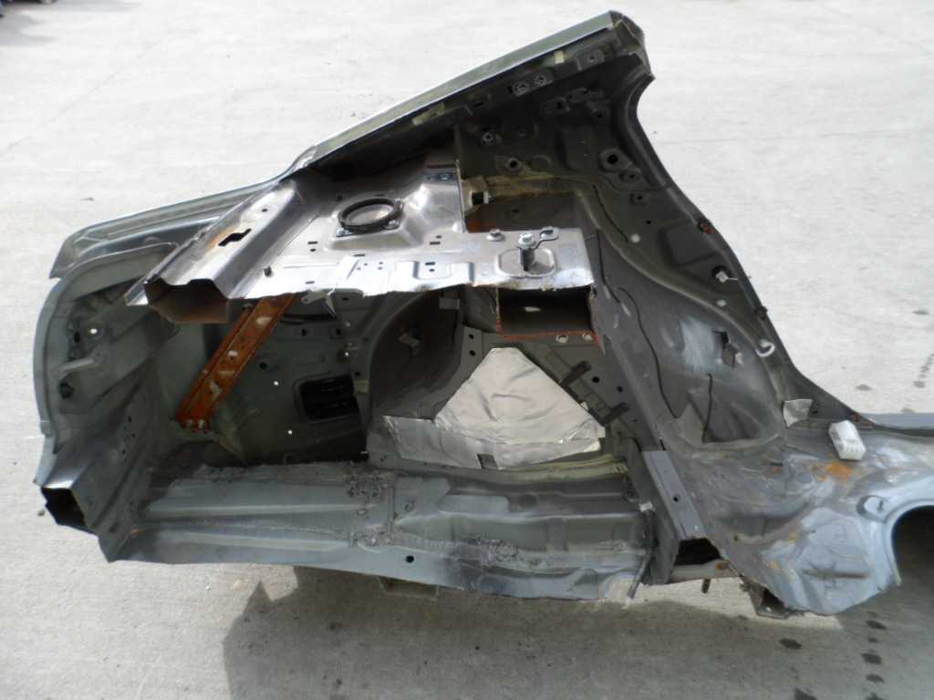 Кузовной элемент