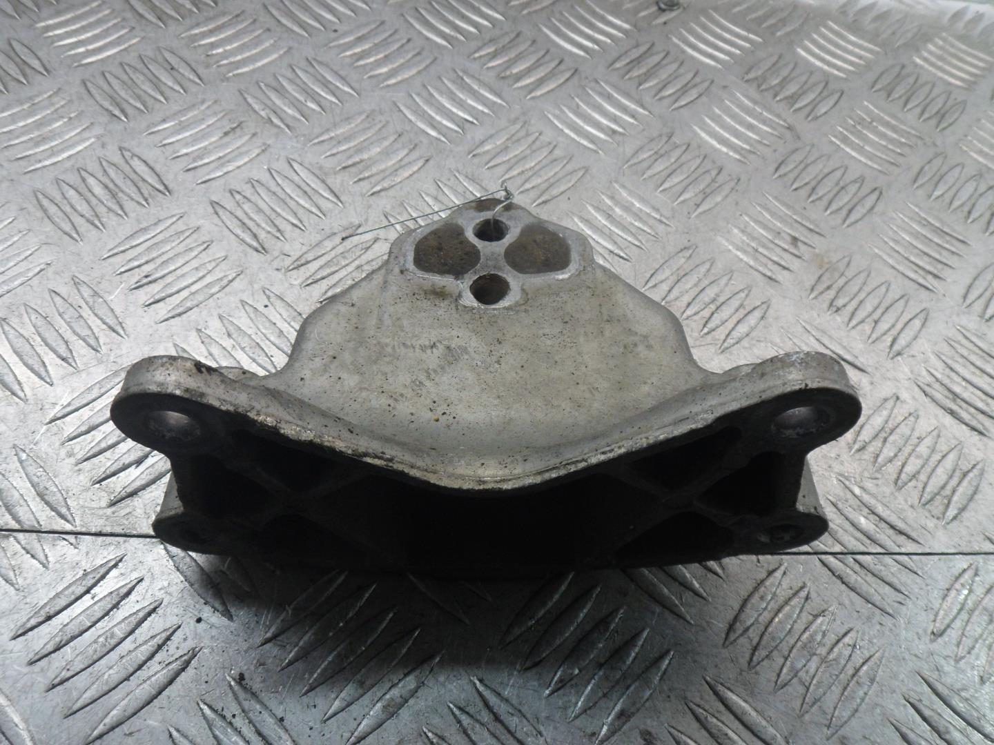 Кронштейн КПП