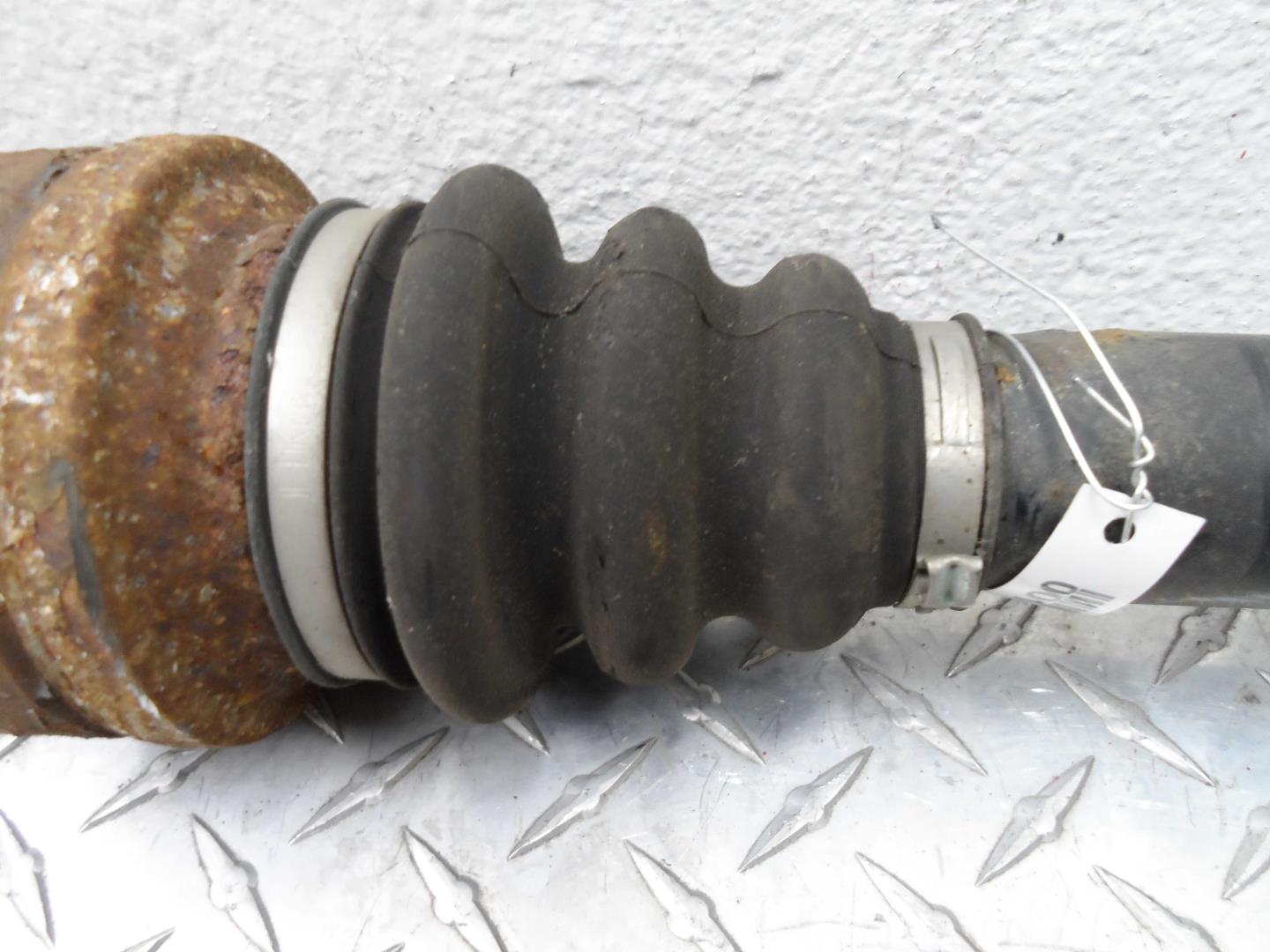 Полуось задняя правая