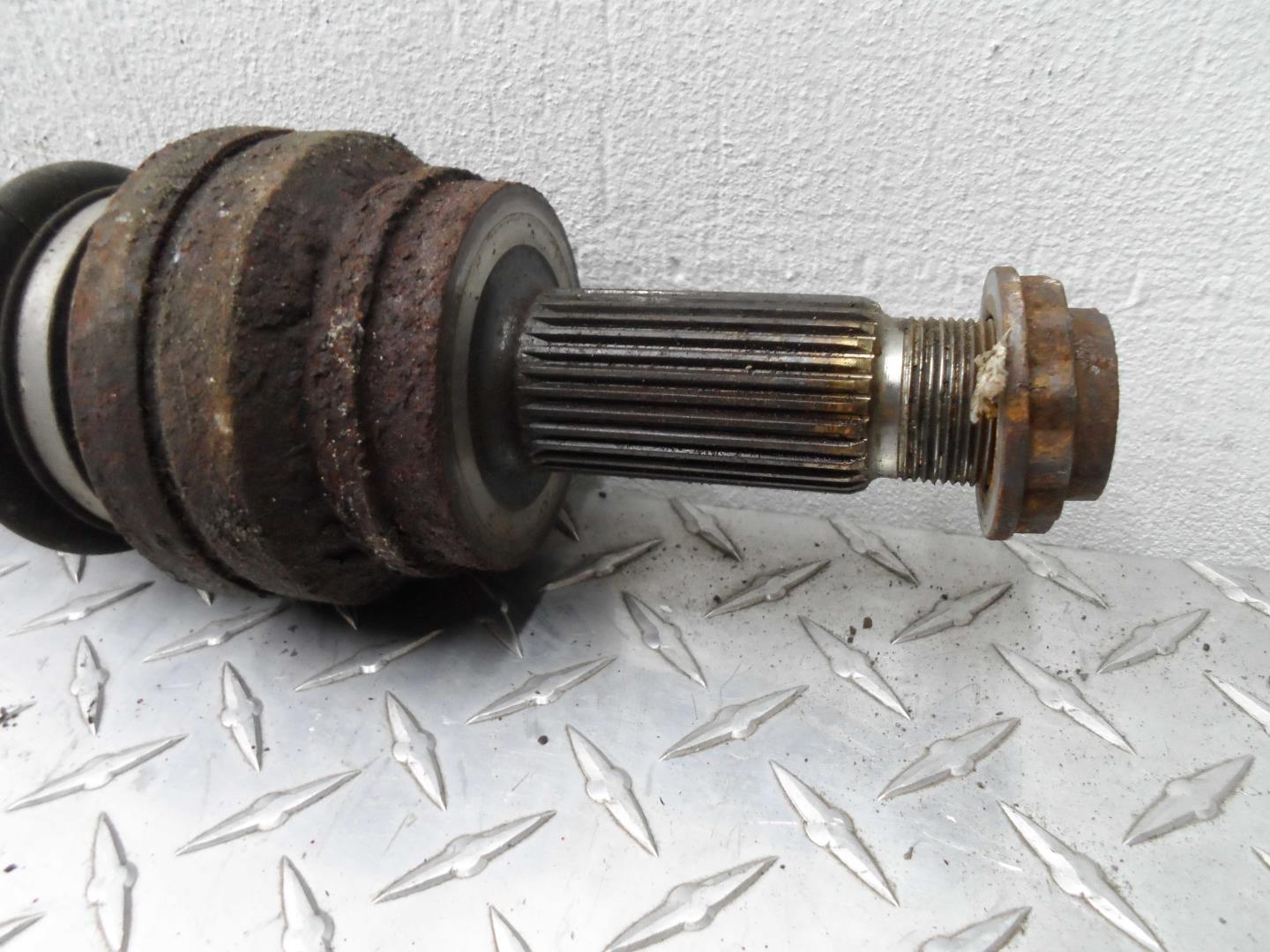 Полуось задняя правая