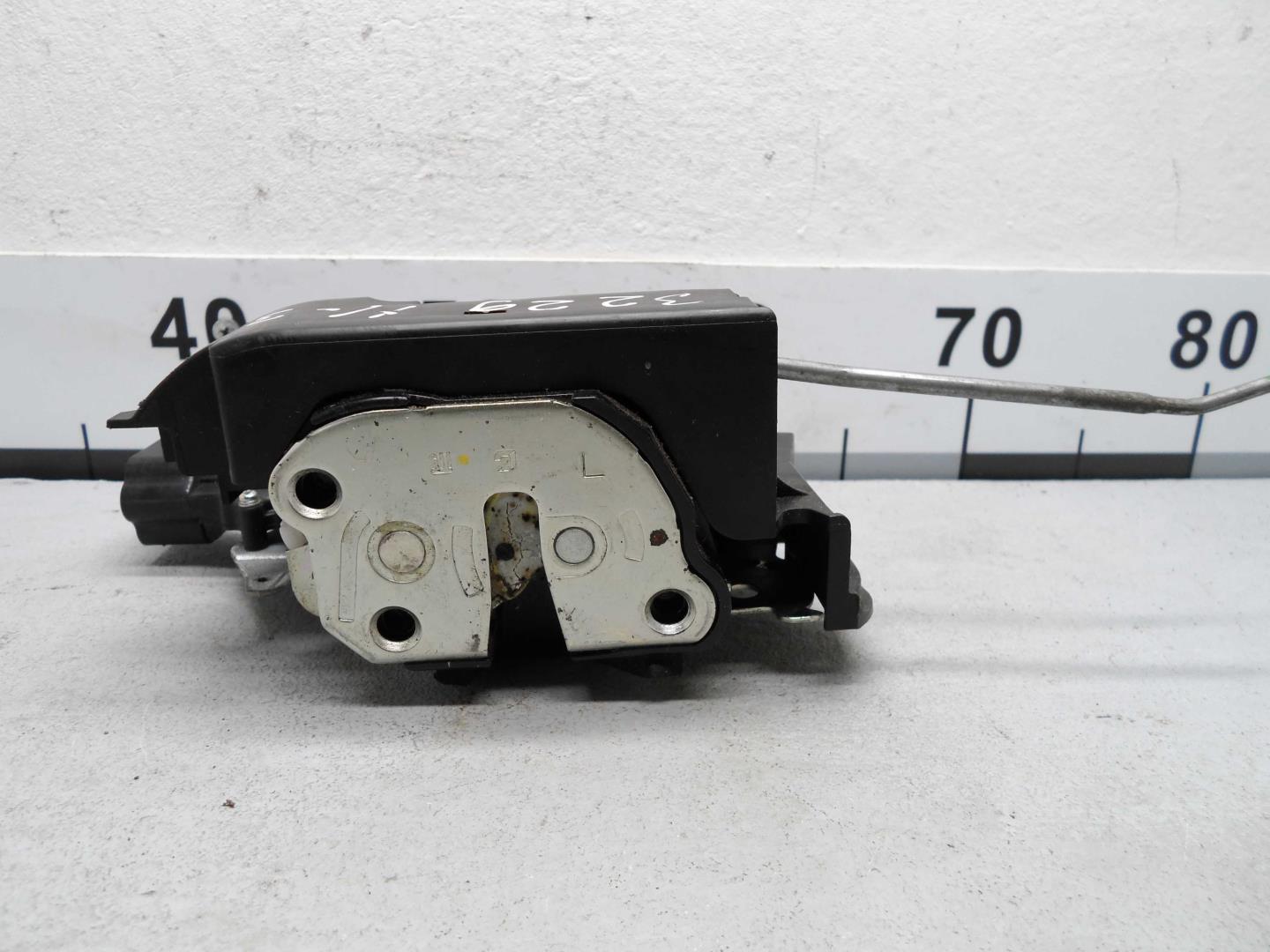 Замок багажника