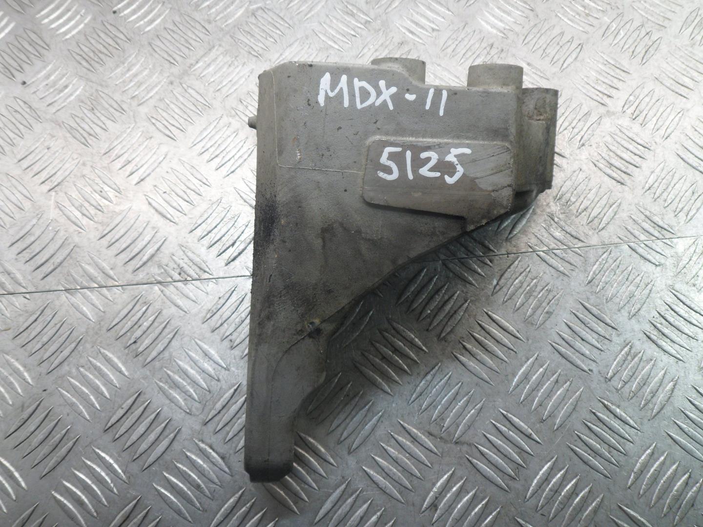 Кронштейн двигателя