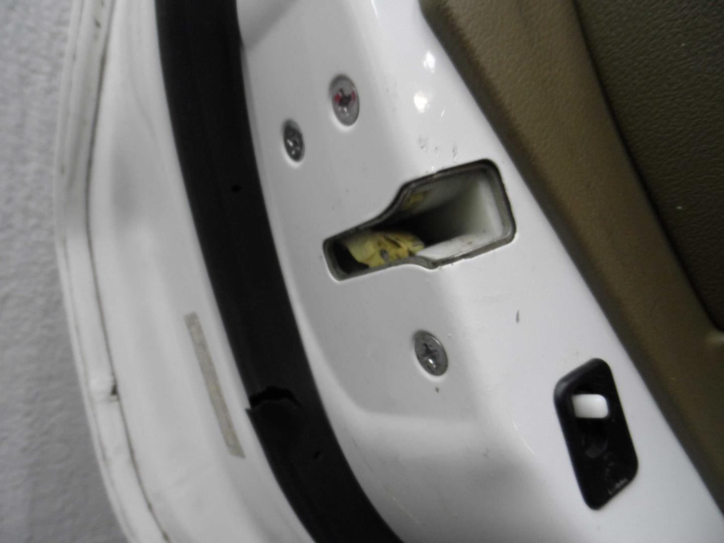 Дверь задняя левая