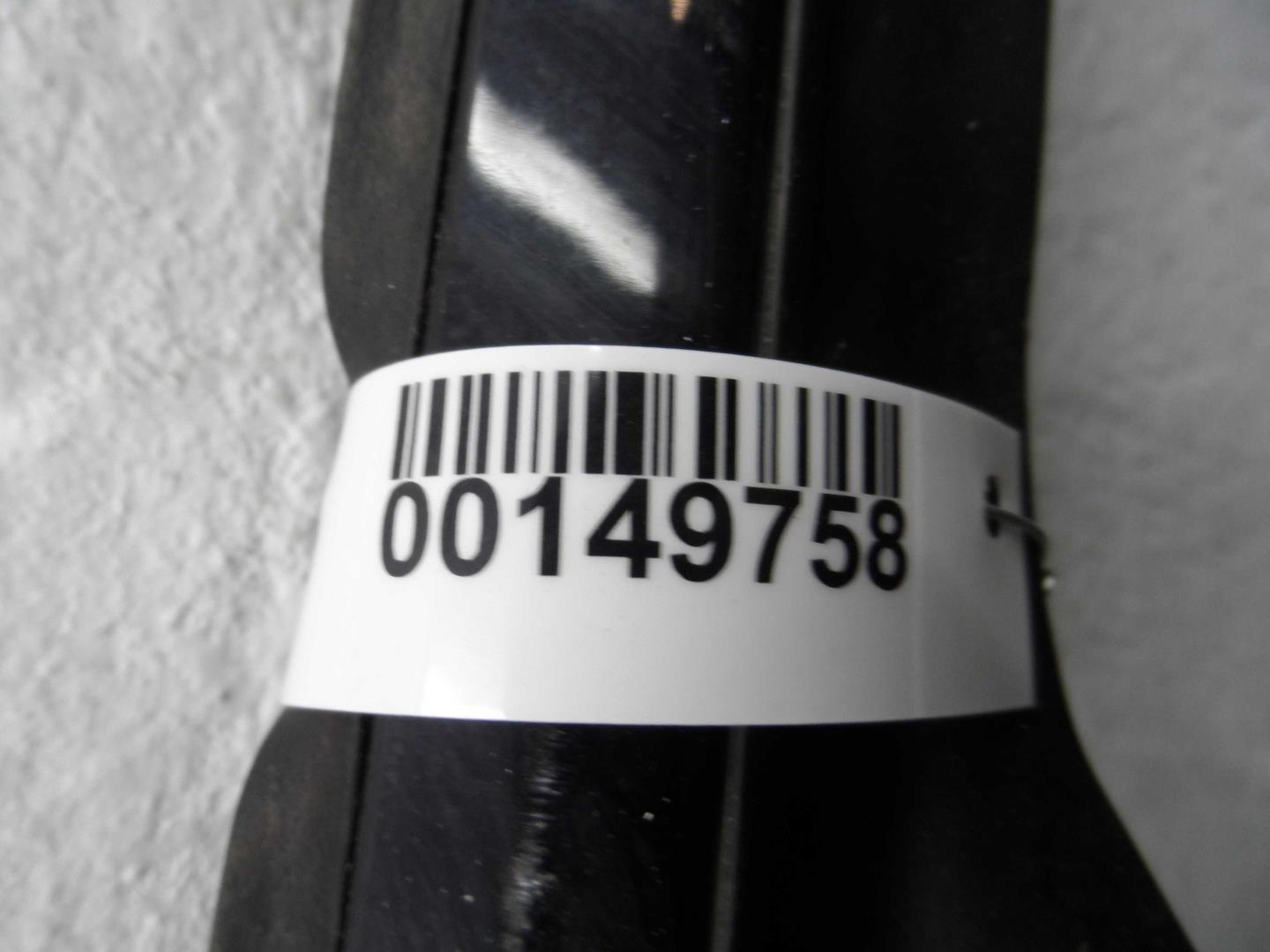 Петля двери