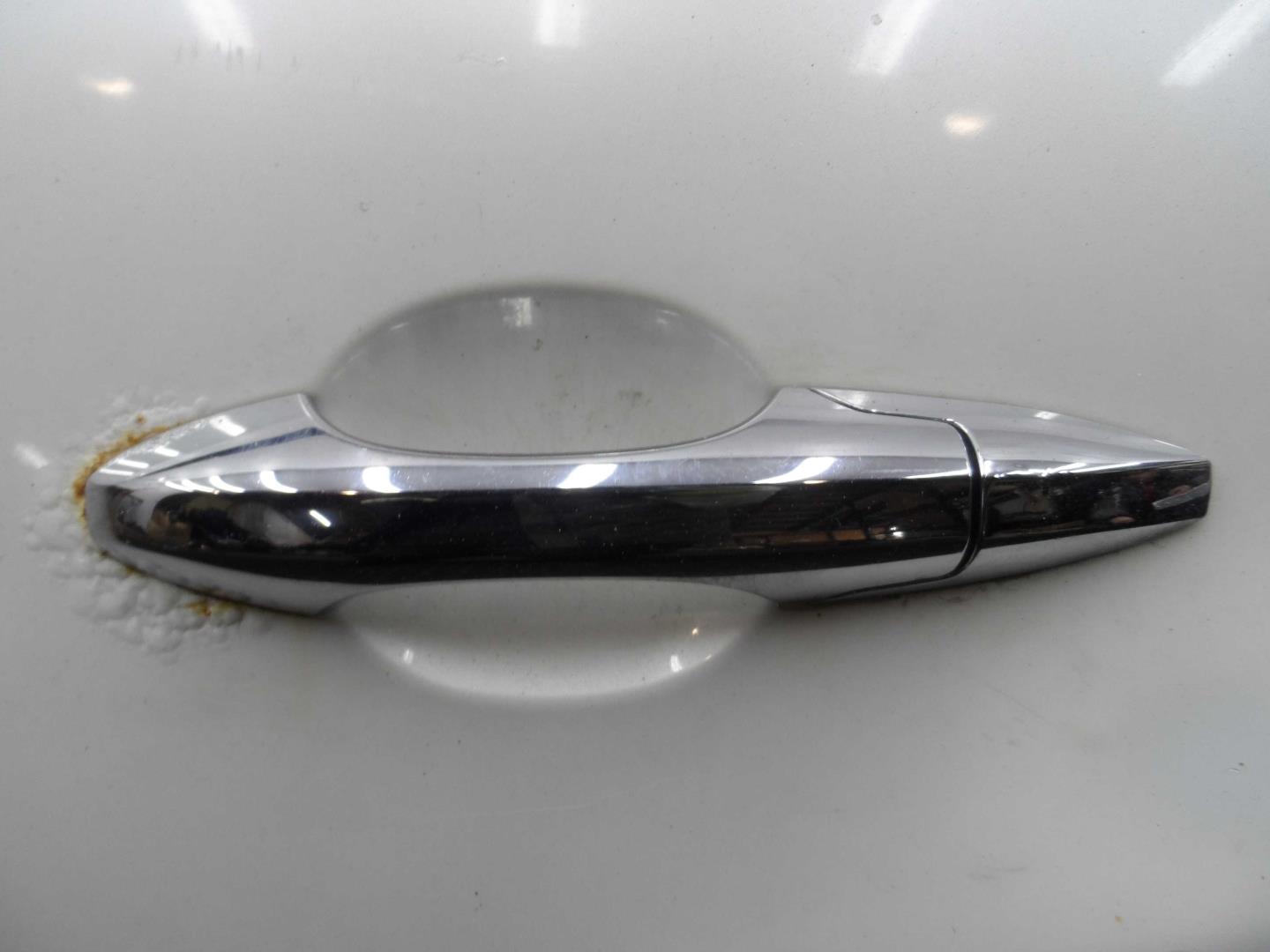 Петля двери