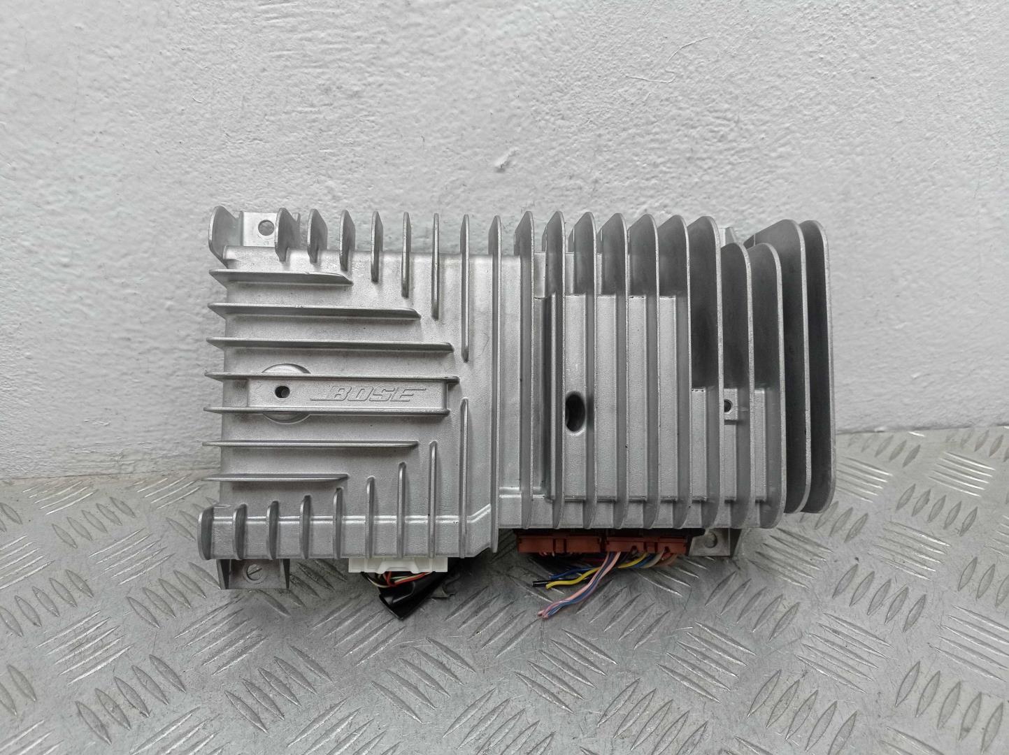 Усилитель акустической системы