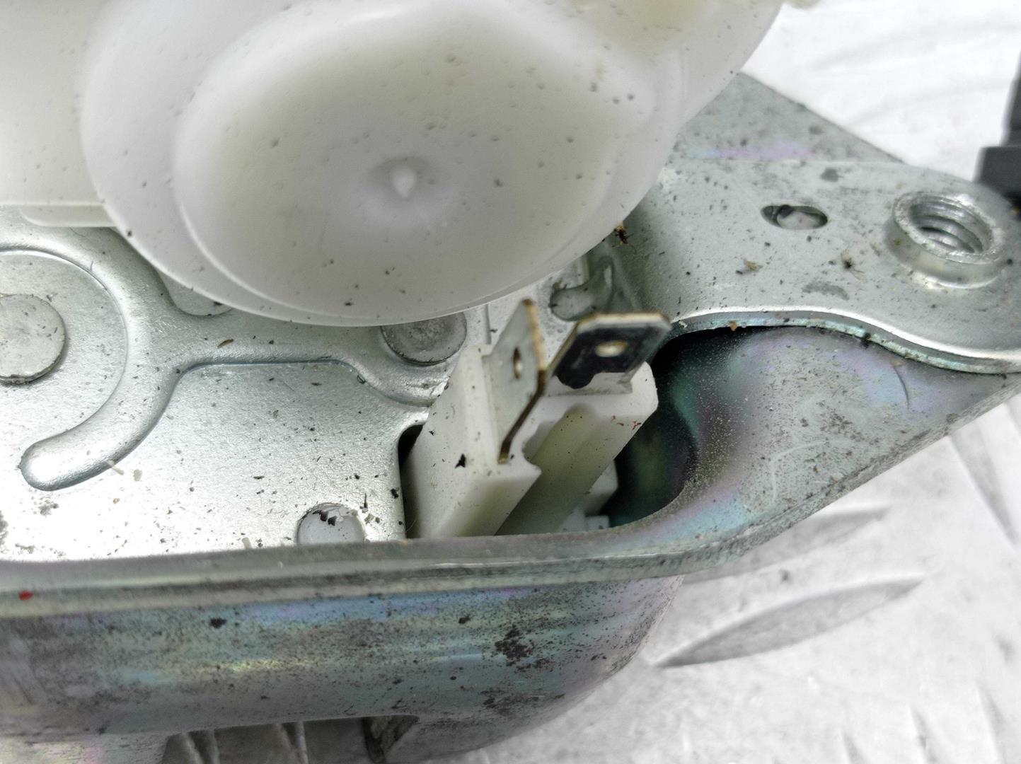 Замок багажника