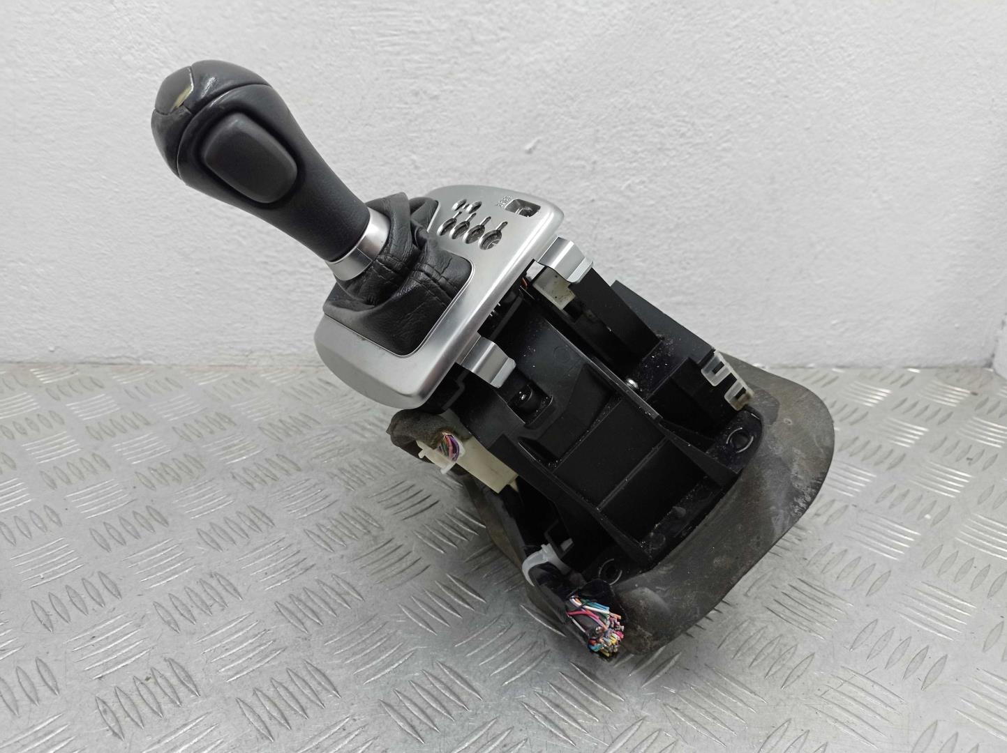 Кулиса МКПП / АКПП