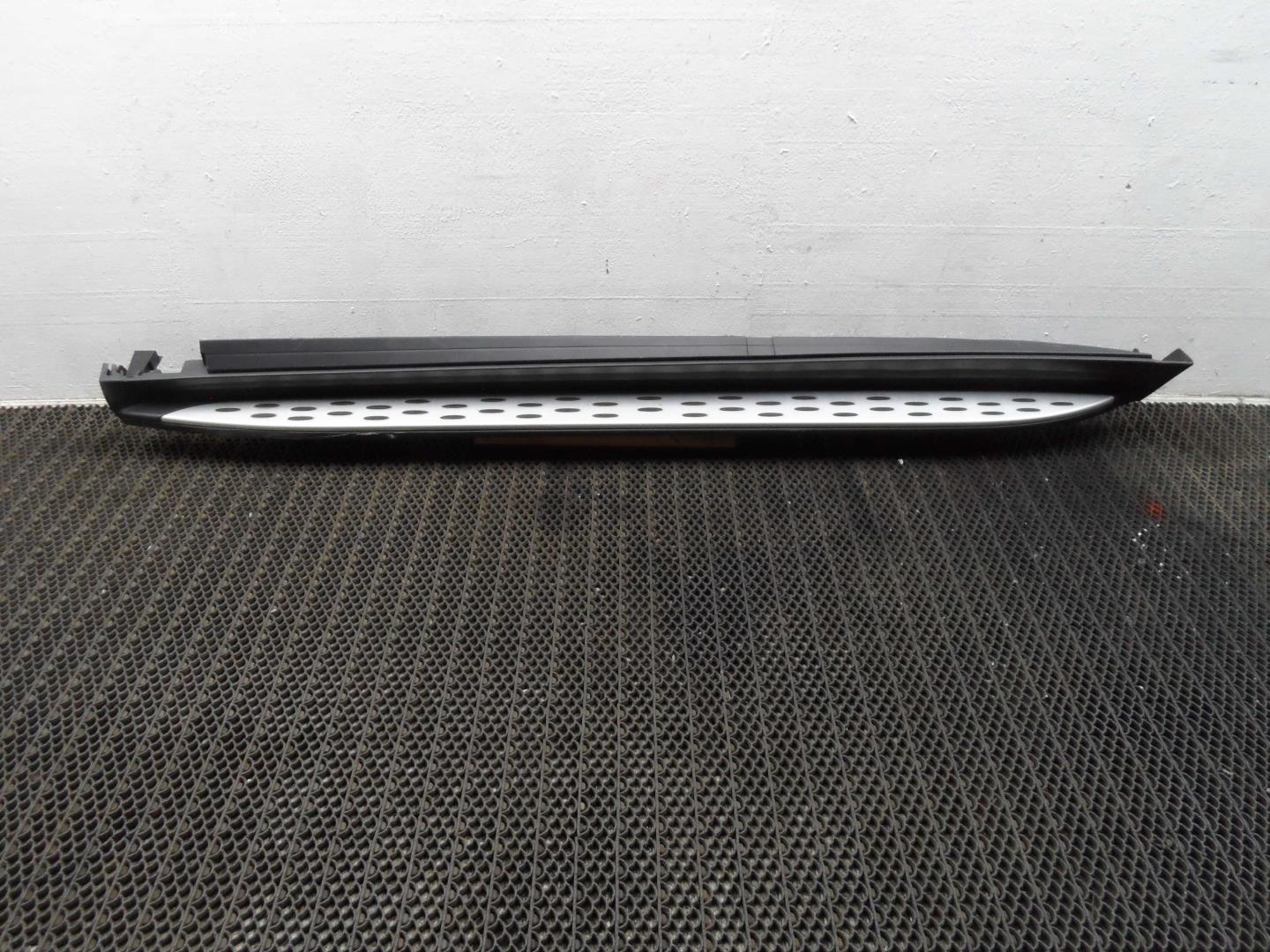 Подножка левая