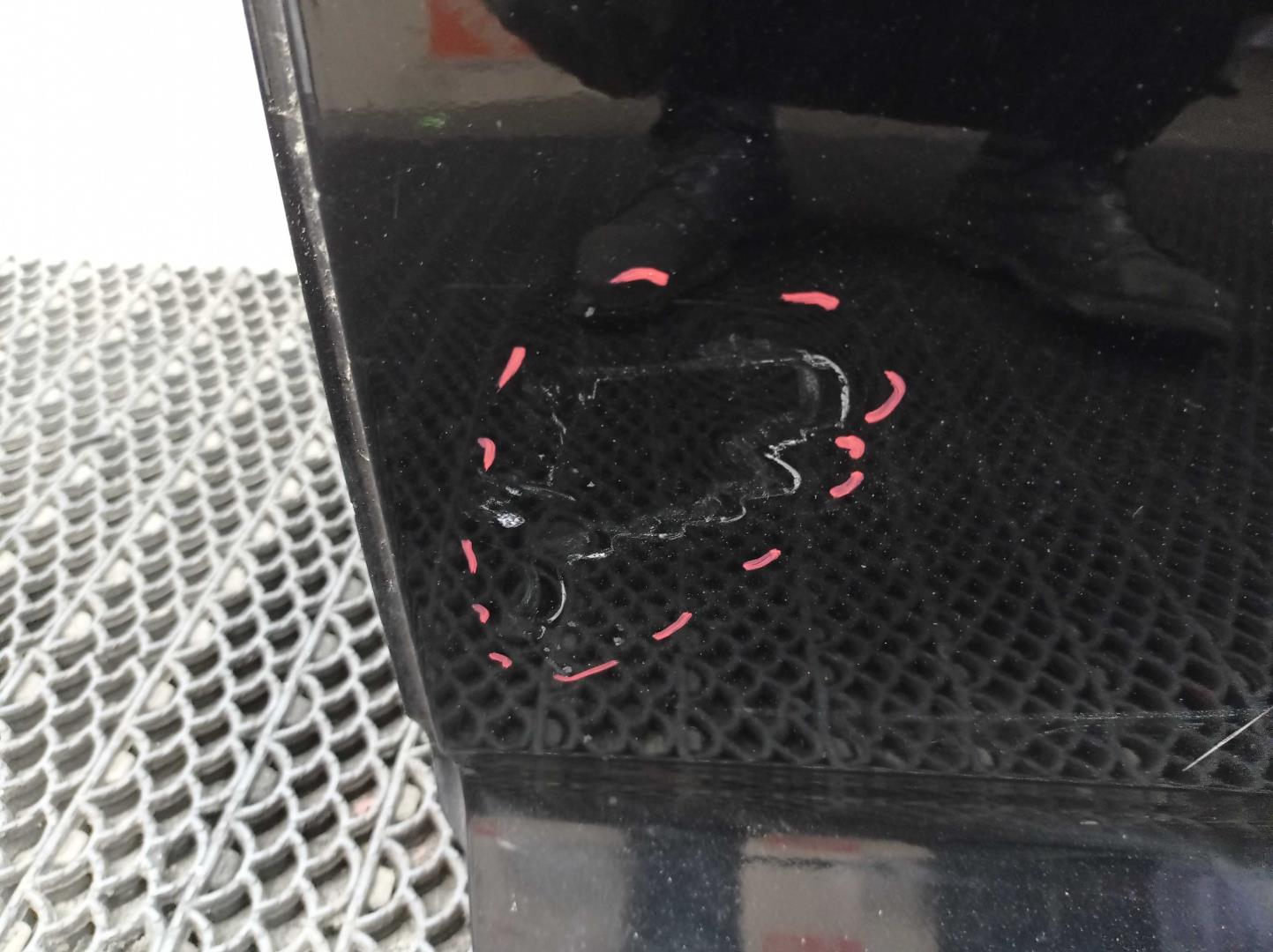 Стекло двери задней левой