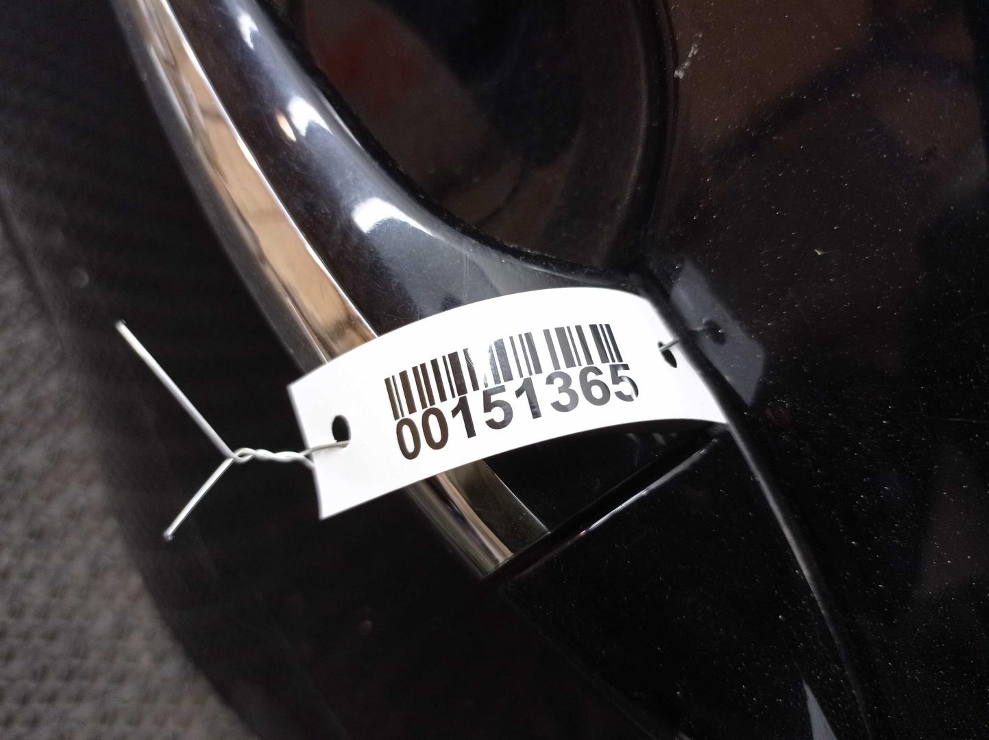 Стекло двери задней левой