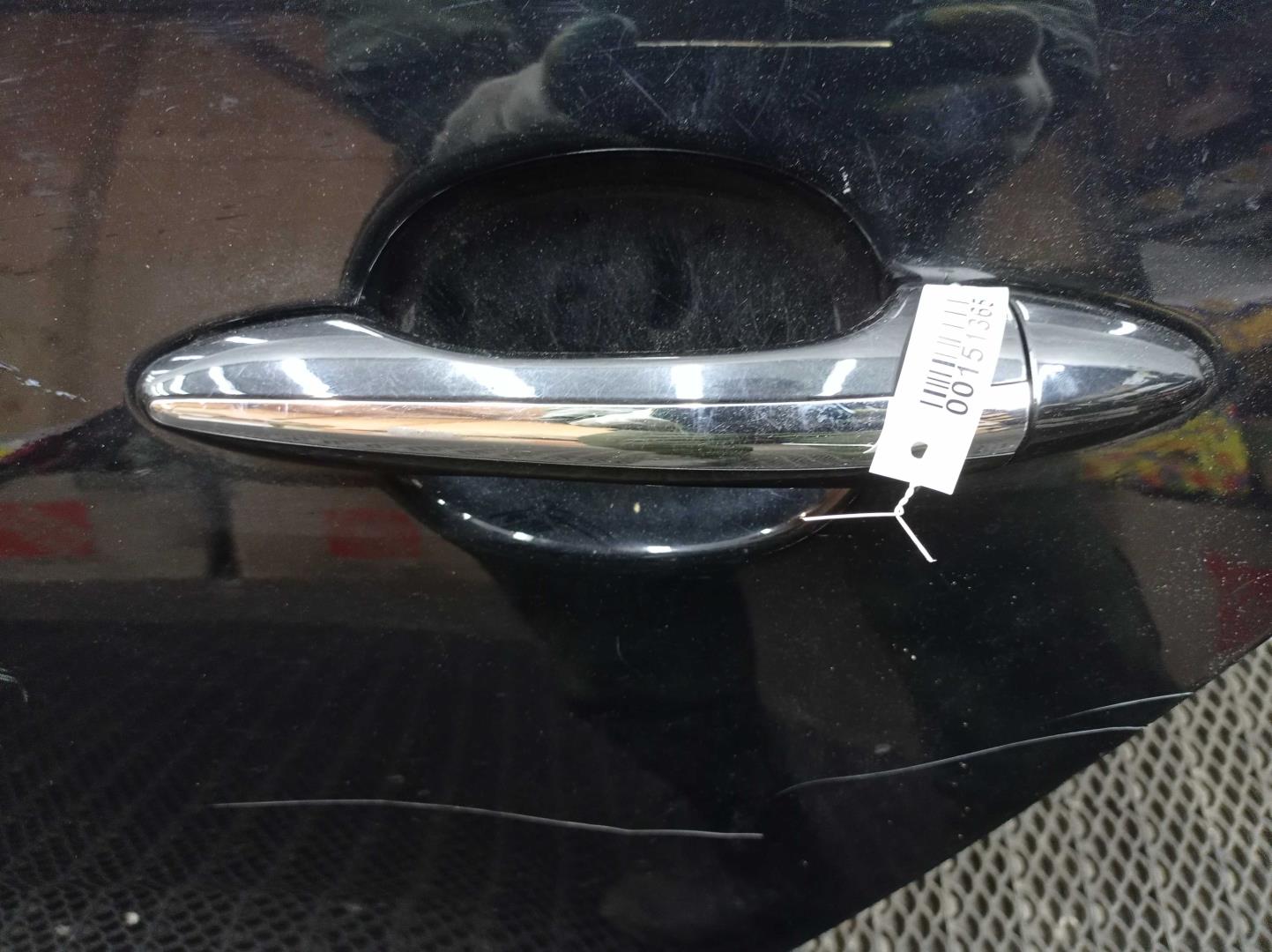 Стекло двери задней левой