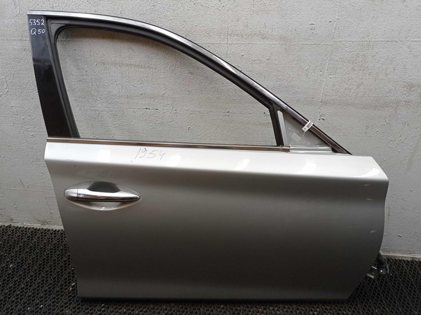 Дверь передняя правая