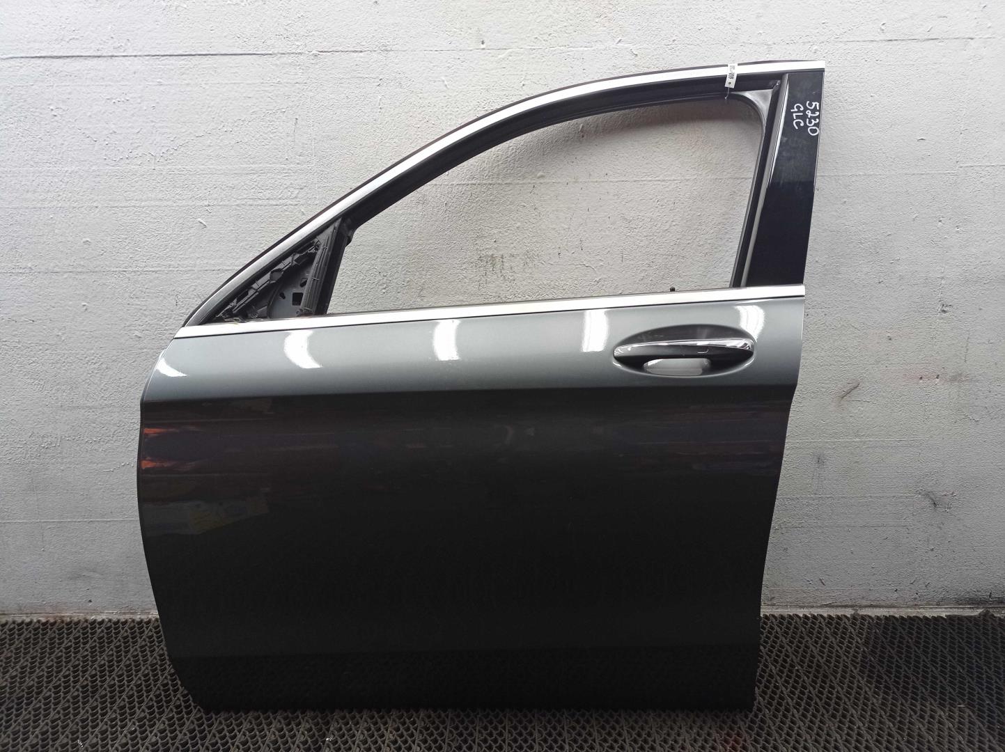 Дверь передняя левая