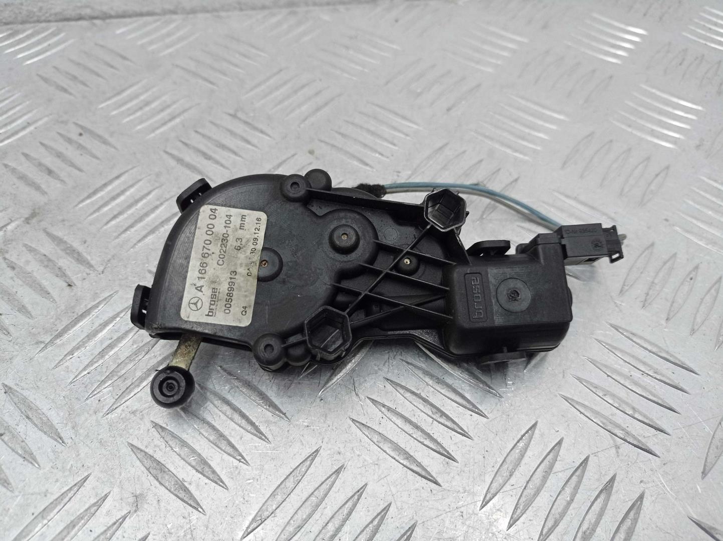 Моторчик открывания кузовного стекла