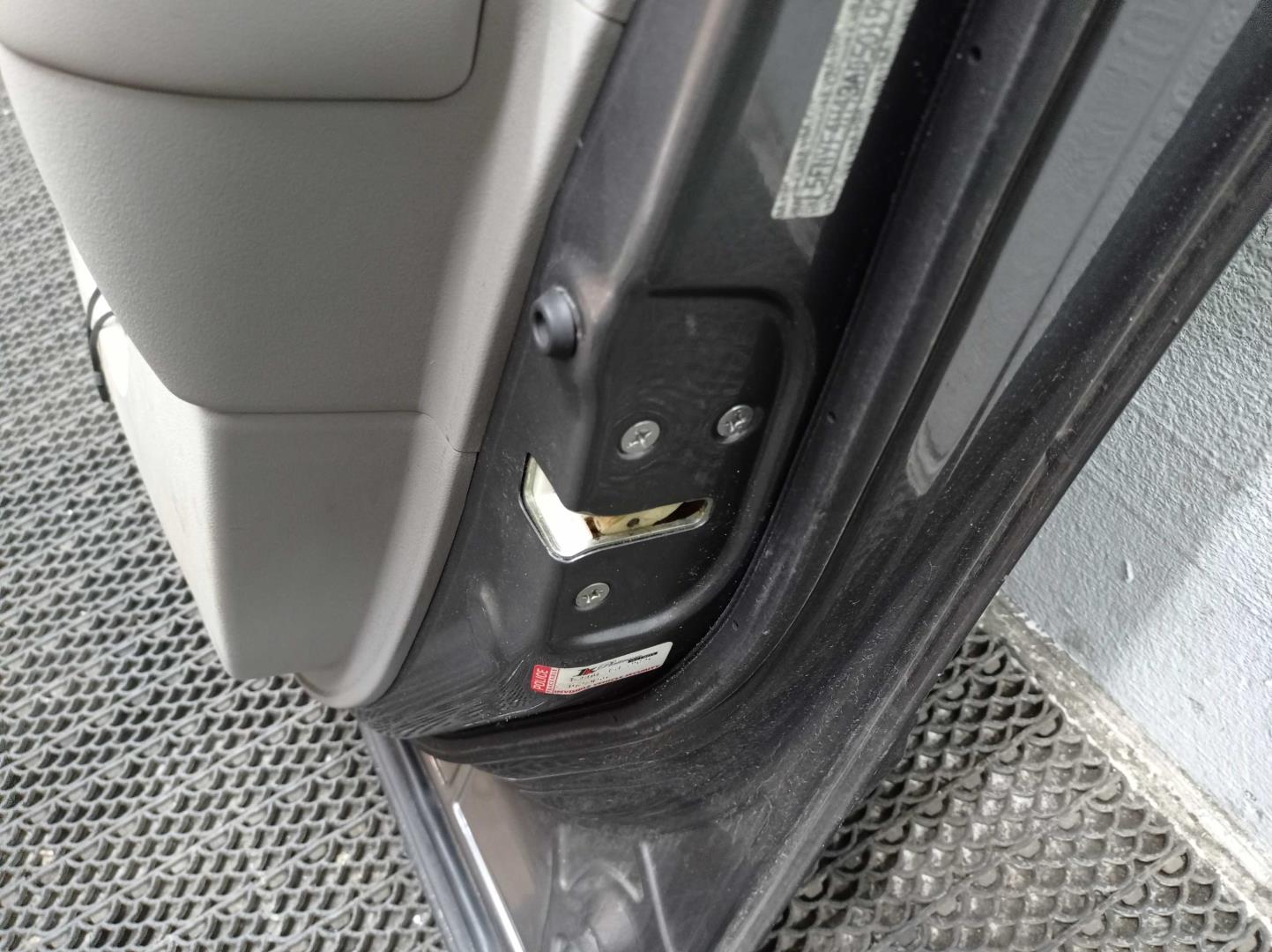 Дверь передняя правая