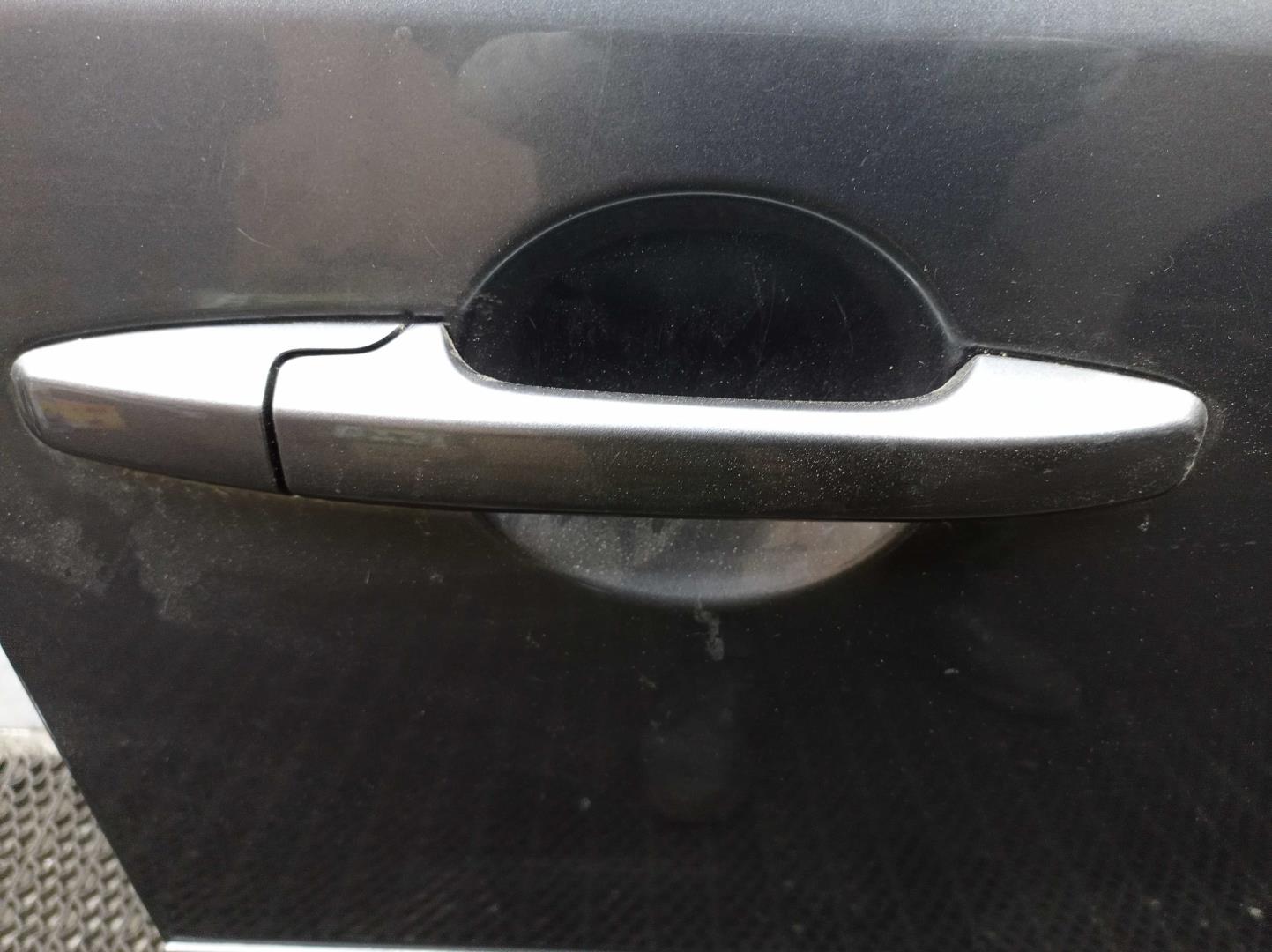 Дверь передняя правая