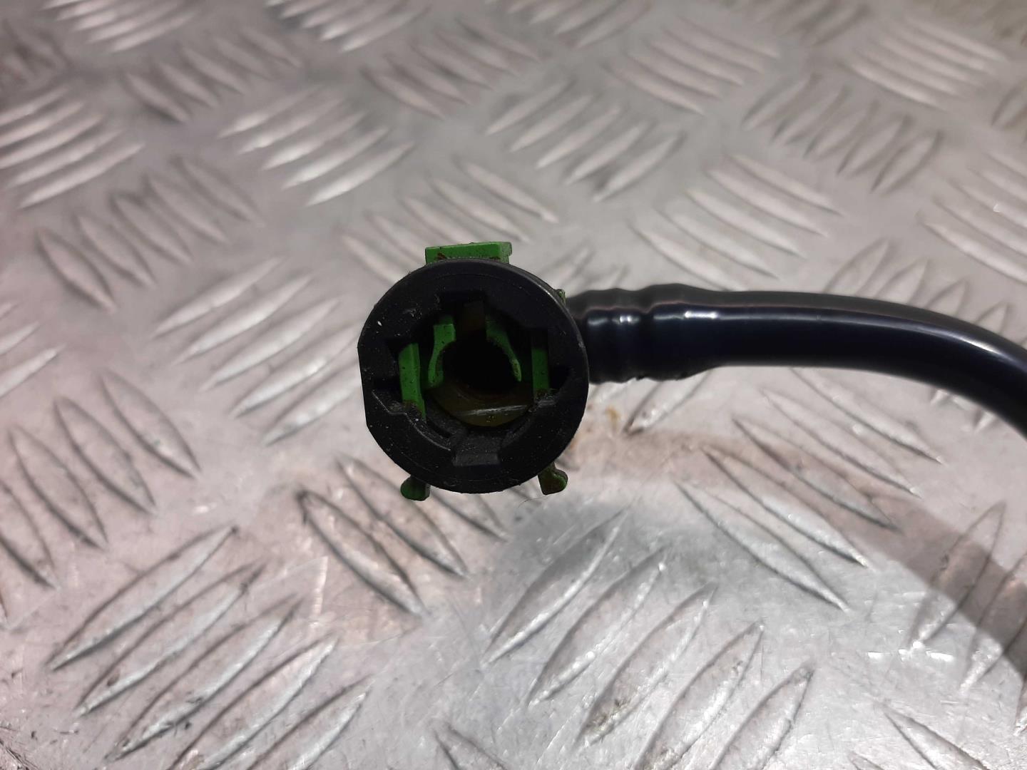 Клапан вентиляции топливного бака