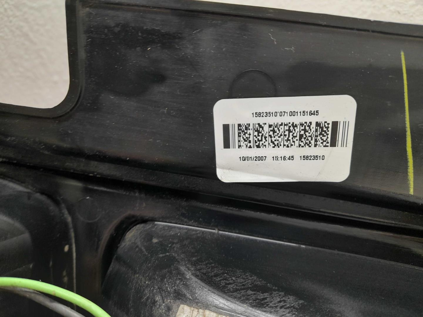 Фонарь задний наружный правый