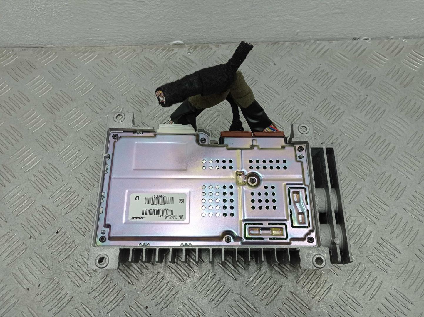 Усилитель акустической системы