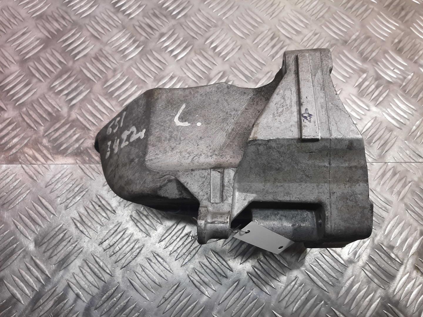 Кронштейн двигателя