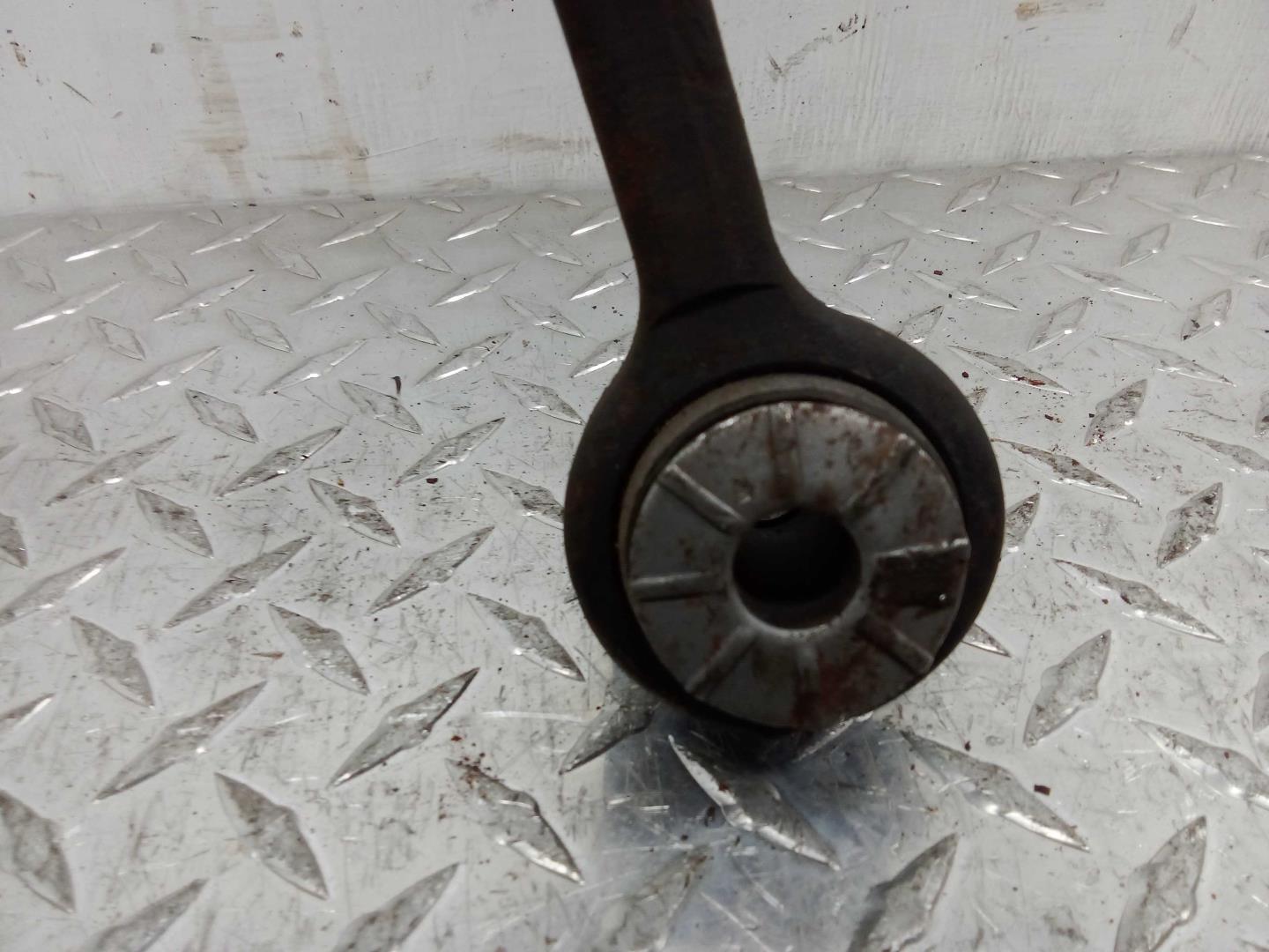 Рычаг передний верхний левый