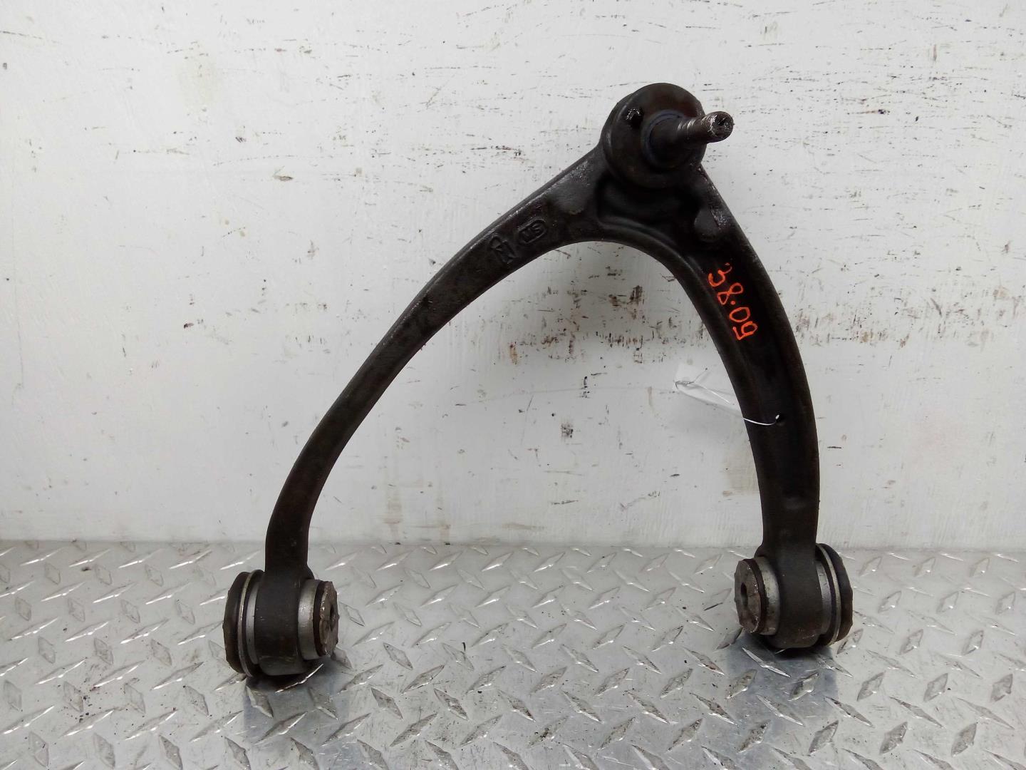 Рычаг передний верхний левый