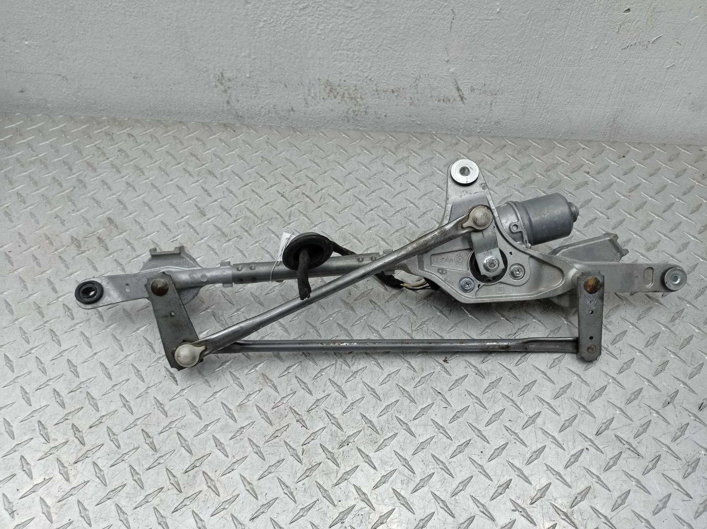 Трапеция стеклоочистителей