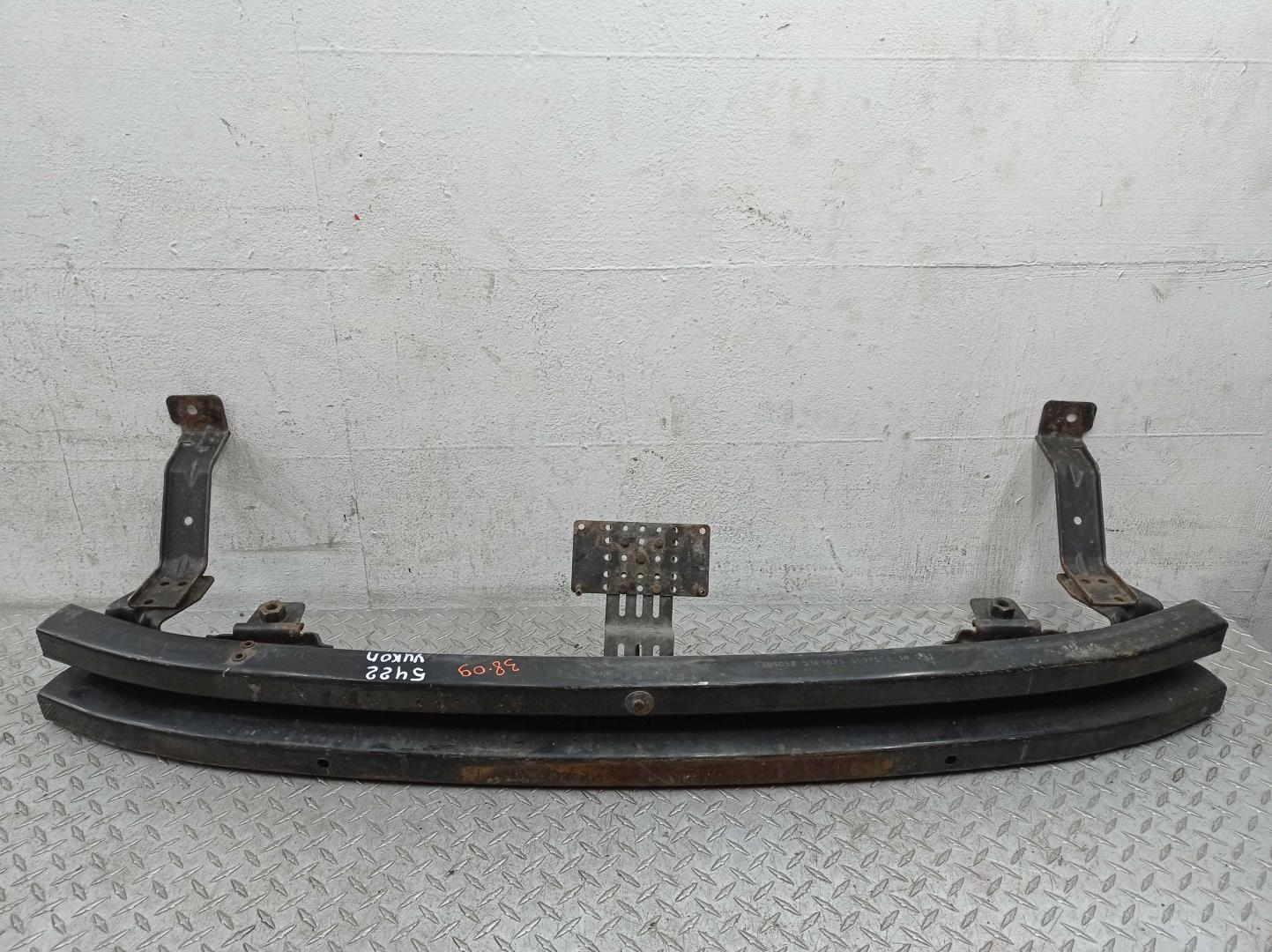 Усилитель переднего бампера